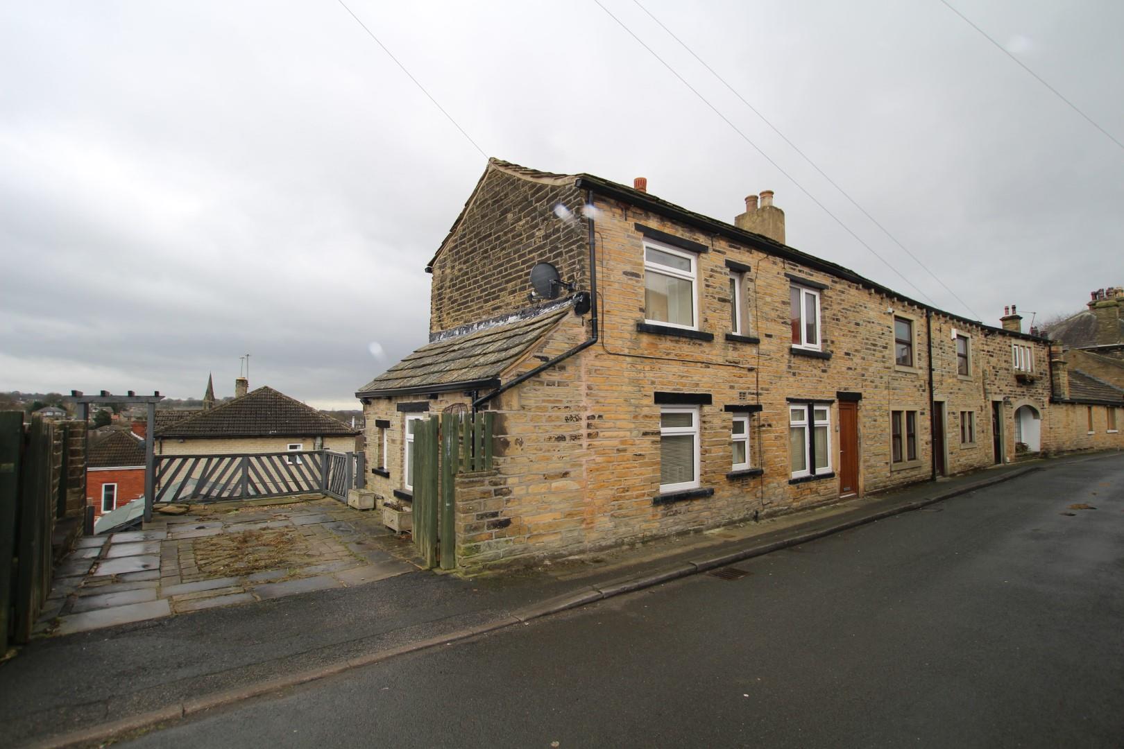 Hodgson Fold, Eccleshill, Bradford Sugdens Estate Agent